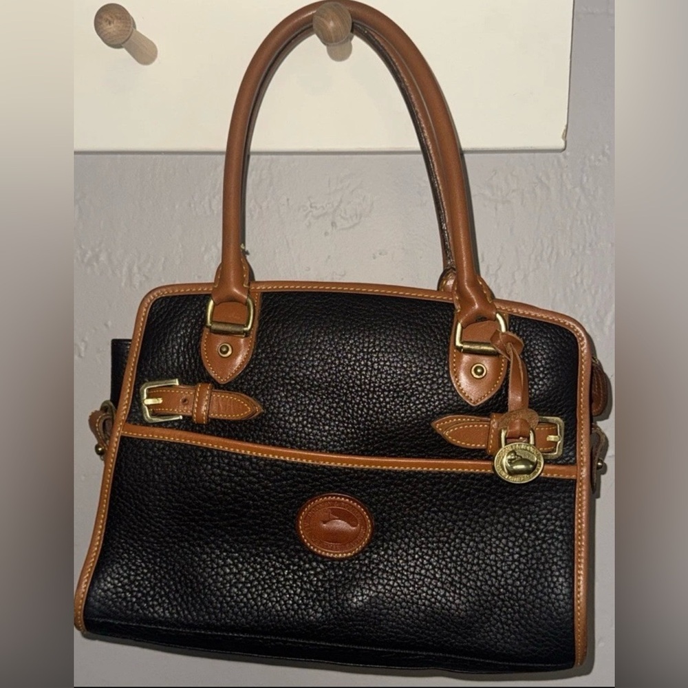 Dooney & Bourke Black Brown Pebbled Leather Satchel Bag Buckle Accent Logo Charm